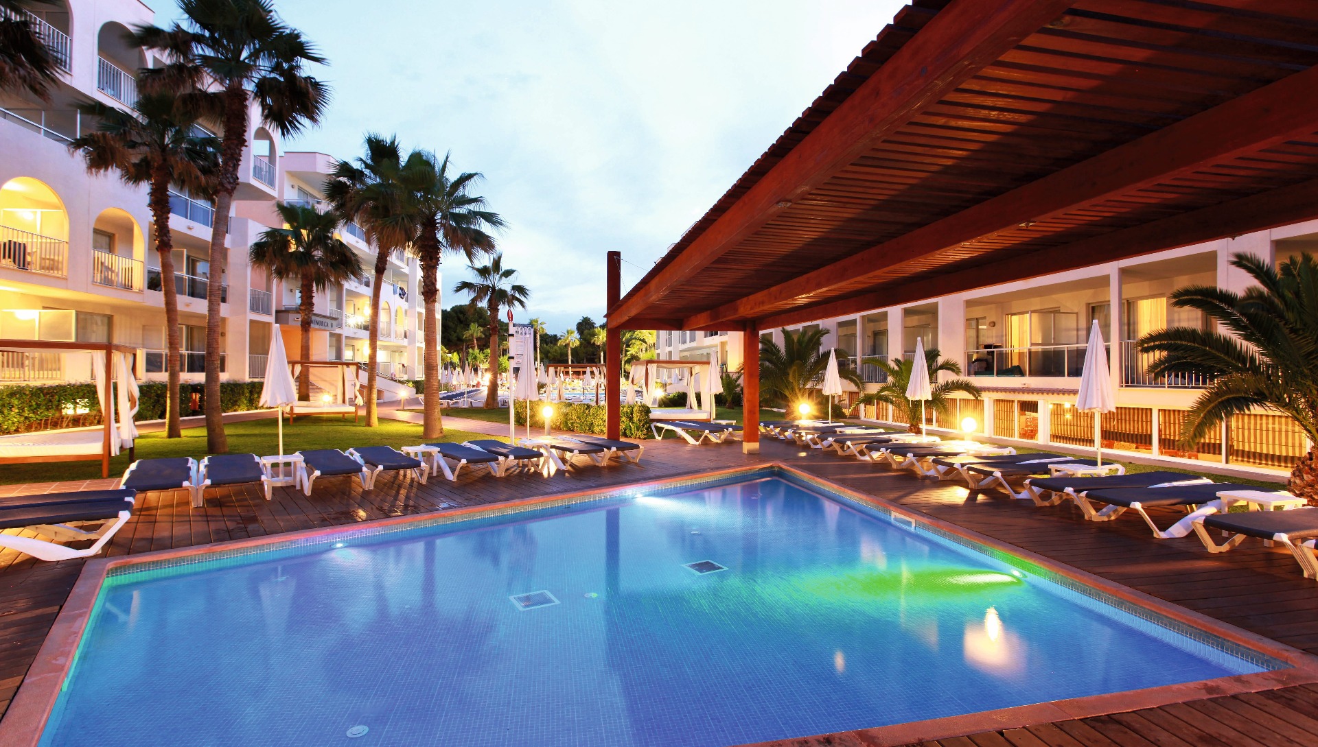 7 NIGHT MAJORCA ALL INCLUSIVE HOLIDAY FOR 2 + £1,000 SPENDING MONEY ...